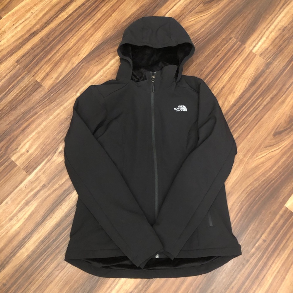 North face hooded jacket. Nearly new.